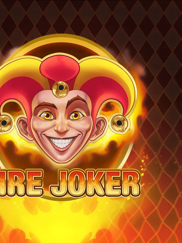 Lachender Harlekin-Kopf mit roter Kappe in einer Feuerkugel im Hochformat &ndash; Fire Joker